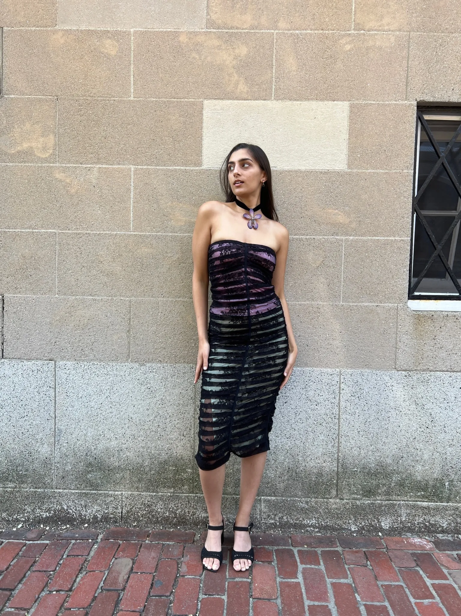 No. 21 - Lace Pencil Skirt: Black
