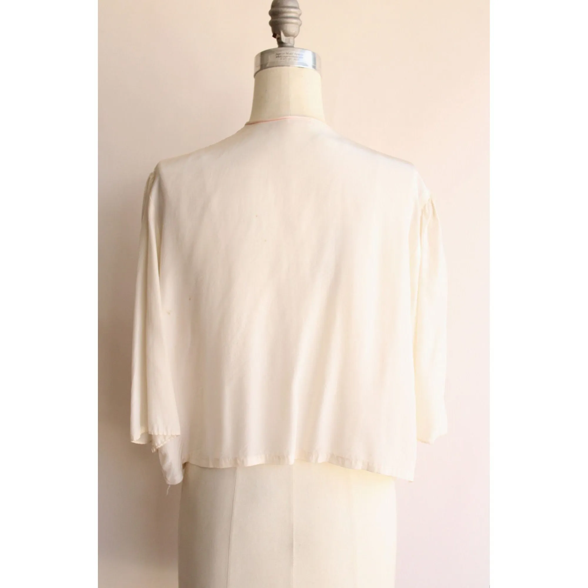 Vintage 1940s Bed Jacket in White Rayon with Pink Satin Trim