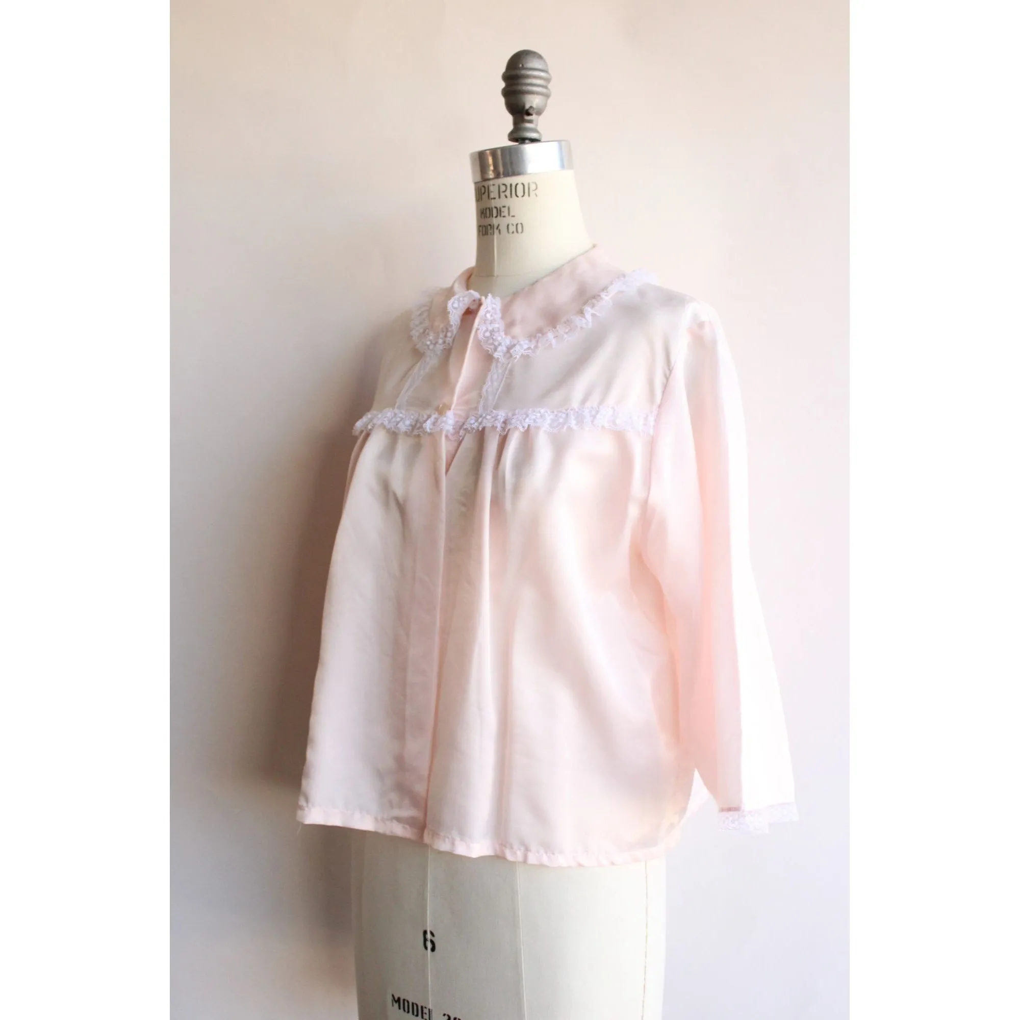 Vintage 1970s 1980s Pink Satin Bed Jacket